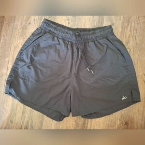 ALO Yoga Women's Charcoal Black Athletic Shorts Size Medium EUC